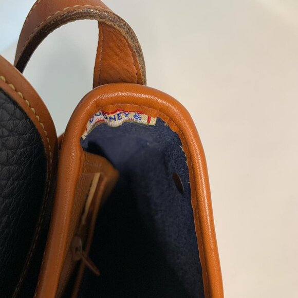Dooney & Bourke USA vintage crossbody bag in navy blue pebbled - Picture 7 of 8